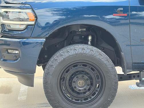 Patriot Blue Pearlcoat 2024 RAM 2500 Laramie Crew Cab 4x4 6'4' Box