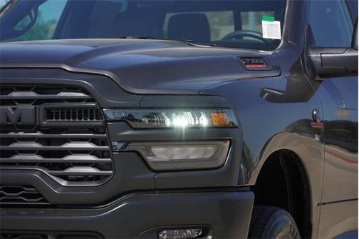 2025 RAM 2500 Tradesman Crew Cab 4x4 6'4' Box