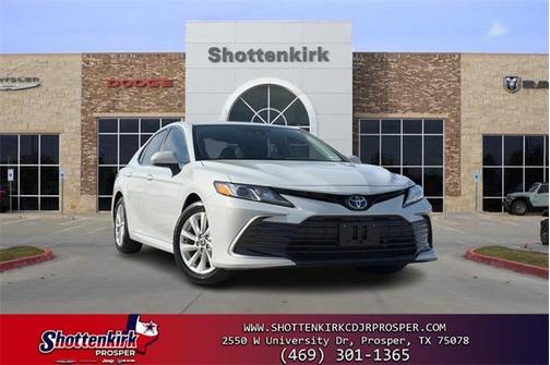 2024 Toyota Camry LE