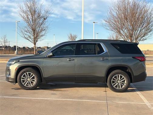 2022 Chevrolet Traverse LT Cloth