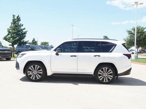 White Pearl 2025 Lexus LX 700h Luxury