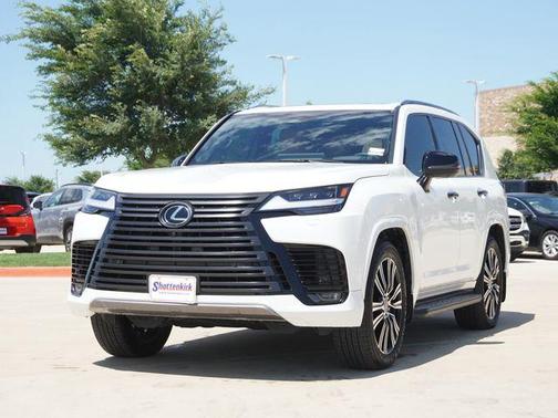 White Pearl 2025 Lexus LX 700h Luxury