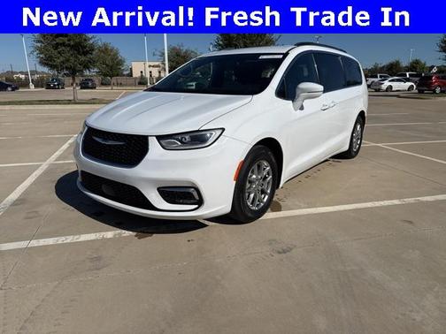 2022 Chrysler Pacifica Touring
