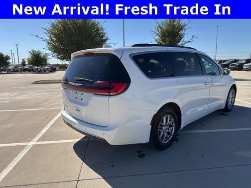 2022 Chrysler Pacifica Touring