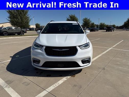 2022 Chrysler Pacifica Touring