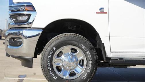 2026 RAM 2500 Tradesman Crew Cab 4x4 6'4' Box