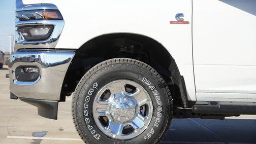 2026 RAM 2500 Tradesman Crew Cab 4x4 6'4' Box