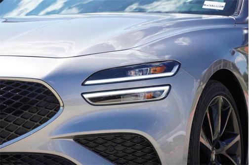 2023 Genesis G70 2.0T RWD