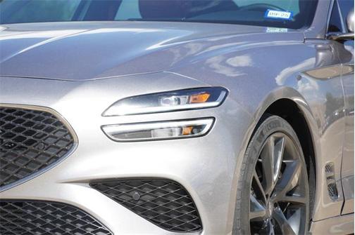 2023 Genesis G70 2.0T RWD