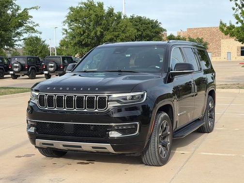 Diamond Black Crystal Pearlcoat 2023 Jeep Wagoneer Series III 4x2