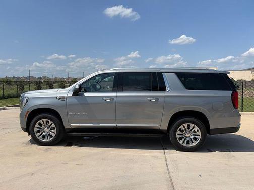Sterling Metallic 2025 GMC Yukon XL Denali
