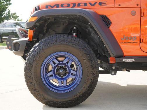 Punkn Metallic Clearcoat 2023 Jeep Gladiator Mojave 4x4