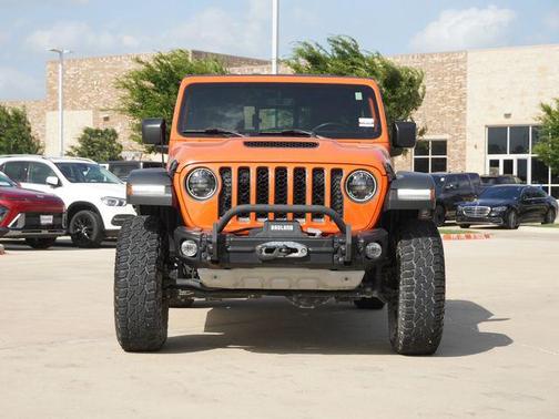 Punkn Metallic Clearcoat 2023 Jeep Gladiator Mojave 4x4