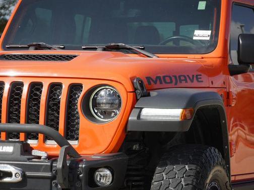 Punkn Metallic Clearcoat 2023 Jeep Gladiator Mojave 4x4