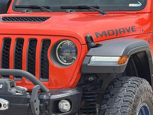 Punkn Metallic Clearcoat 2023 Jeep Gladiator Mojave 4x4