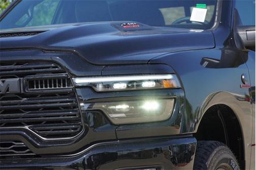 2025 RAM 2500 Laramie Crew Cab 4x4 6'4' Box