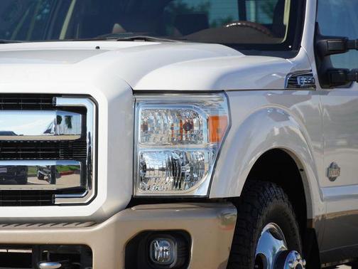 White Platinum Clearcoat Metallic 2013 Ford F-350 King Ranch