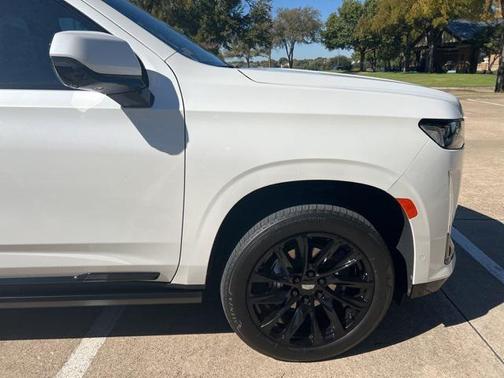 2023 Cadillac Escalade Sport