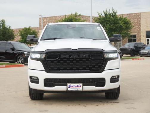 Bright White Clearcoat 2026 RAM 1500 Big Horn/Lone Star