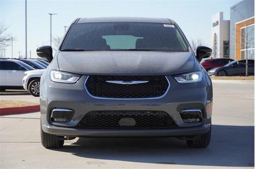 2025 Chrysler Pacifica L