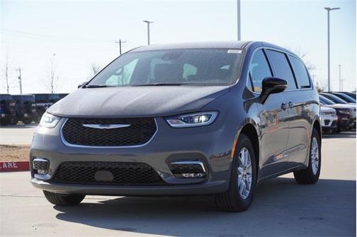 2025 Chrysler Pacifica L