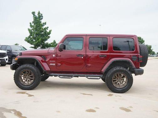 Snazzberry Pearlcoat 2022 Jeep Wrangler Unlimited Sahara