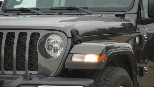 Granite Crystal Metallic Clearcoat 2021 Jeep Gladiator Sport S
