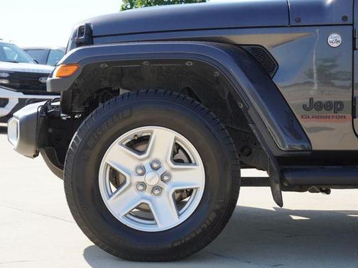 Granite Crystal Metallic Clearcoat 2021 Jeep Gladiator Sport S