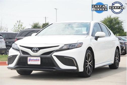 2024 Toyota Camry SE