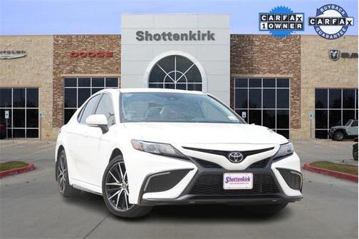 2024 Toyota Camry SE