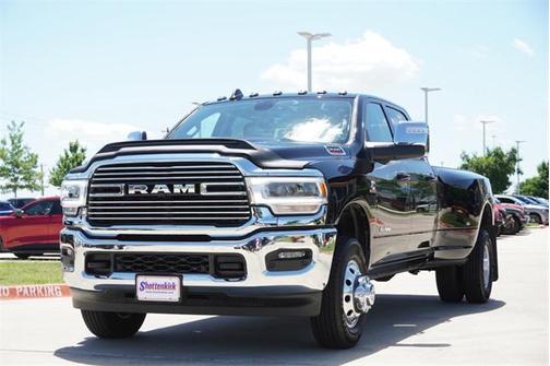 2024 RAM 3500 Laramie Crew Cab 4x4 8' Box