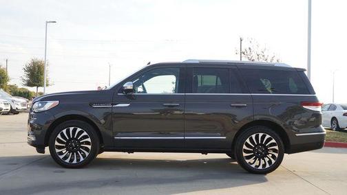 2023 Lincoln Navigator Black Label