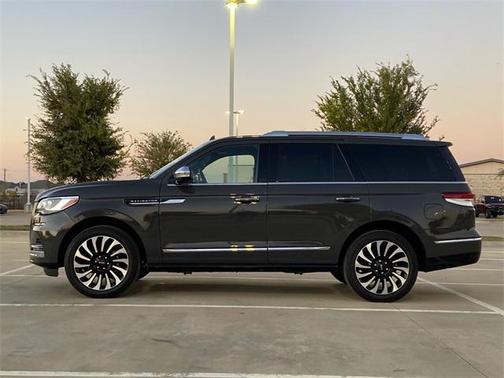 2023 Lincoln Navigator Black Label