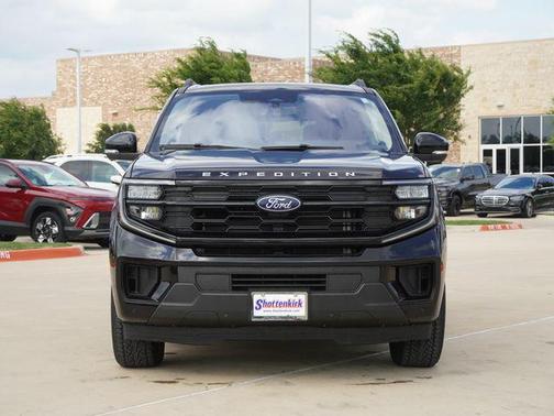 Black Metallic 2025 Ford Expedition Active