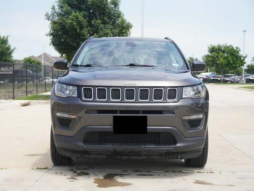 Granite Crystal Metallic Clearcoat 2017 Jeep New Compass Sport