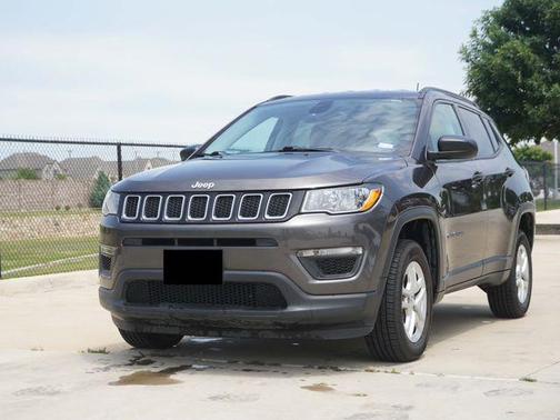 Granite Crystal Metallic Clearcoat 2017 Jeep New Compass Sport
