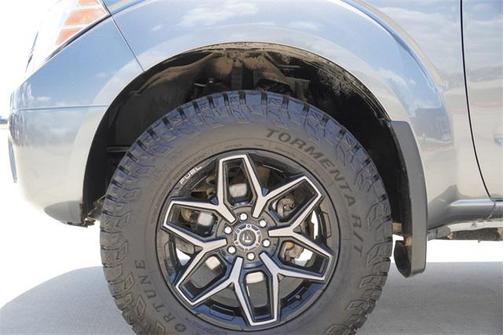 2021 Nissan Frontier SV
