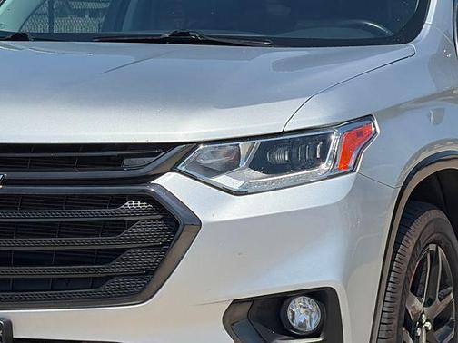 Silver Ice Metallic 2021 Chevrolet Traverse Premier
