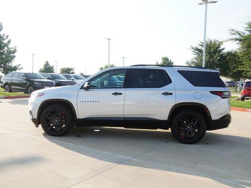 Silver Ice Metallic 2021 Chevrolet Traverse Premier