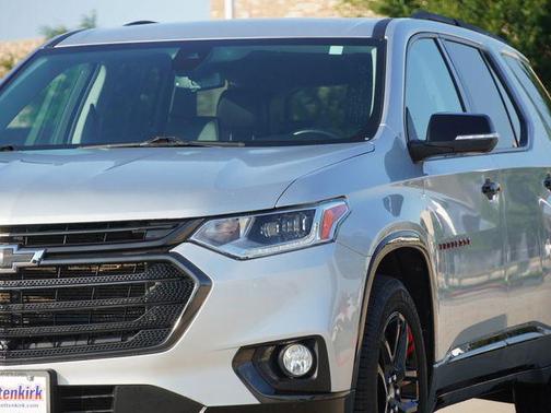 Silver Ice Metallic 2021 Chevrolet Traverse Premier
