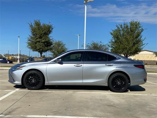 2024 Lexus ES 250 Base