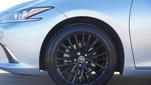 2024 Lexus ES 250 Base