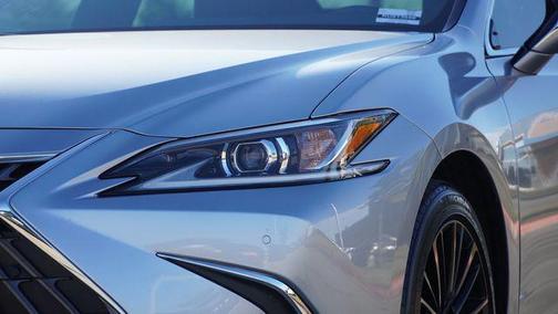 2024 Lexus ES 250 Base
