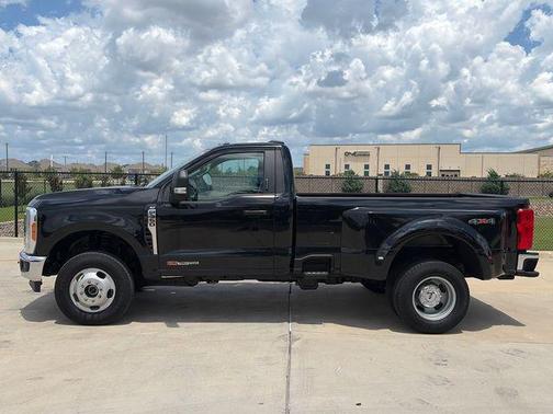 Agate Black Metallic 2023 Ford F-350 XLT