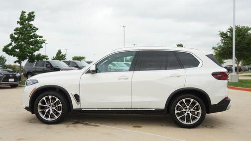 Alpine White 2026 BMW X5 xDrive40i