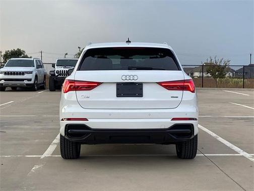 2022 Audi Q3 45 S line Premium