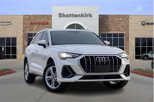 2022 Audi Q3 45 S line Premium