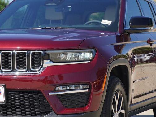 Velvet Red Pearlcoat 2025 Jeep Grand Cherokee Limited