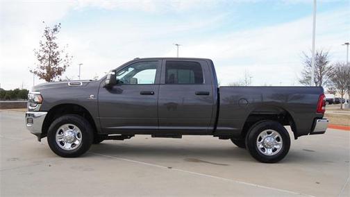 2024 RAM 2500 Tradesman Crew Cab 4x4 6'4' Box