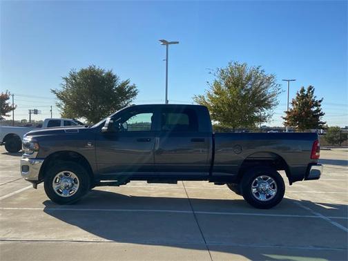 2024 RAM 2500 Tradesman Crew Cab 4x4 6'4' Box